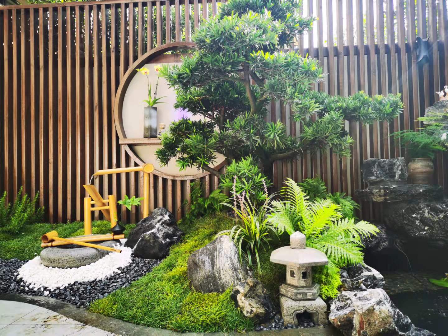 現(xiàn)代風(fēng)格庭院